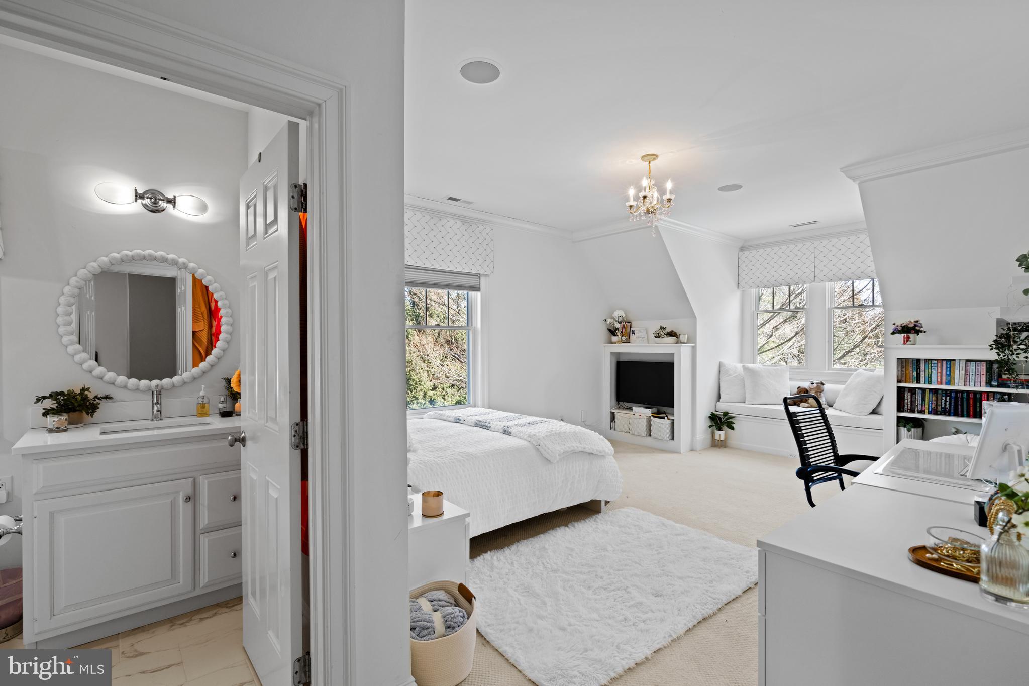 WINFIELD - Residential