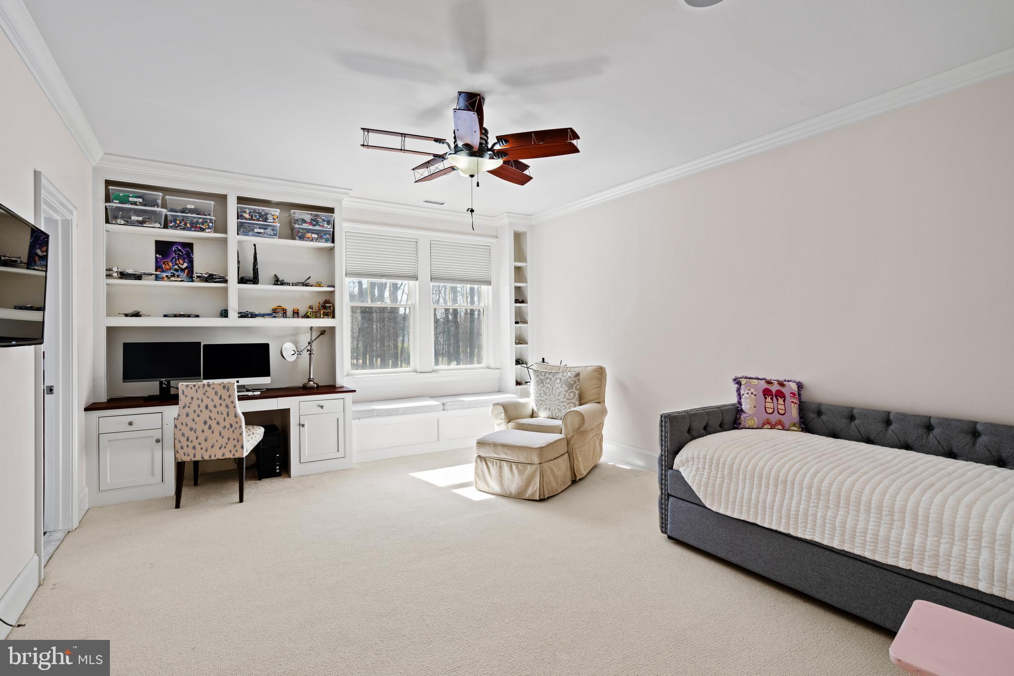 WINFIELD - Residential