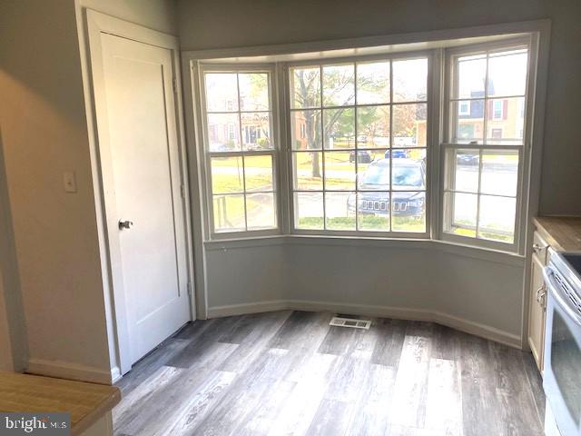 SHADOW OAK - Residential Lease