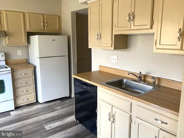 SHADOW OAK - Residential Lease