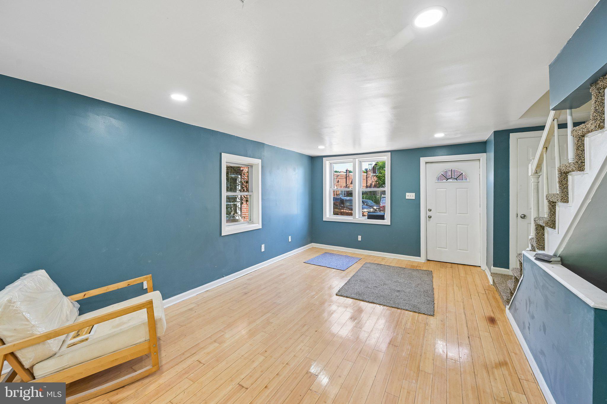 ELMWOOD PARK - Residential