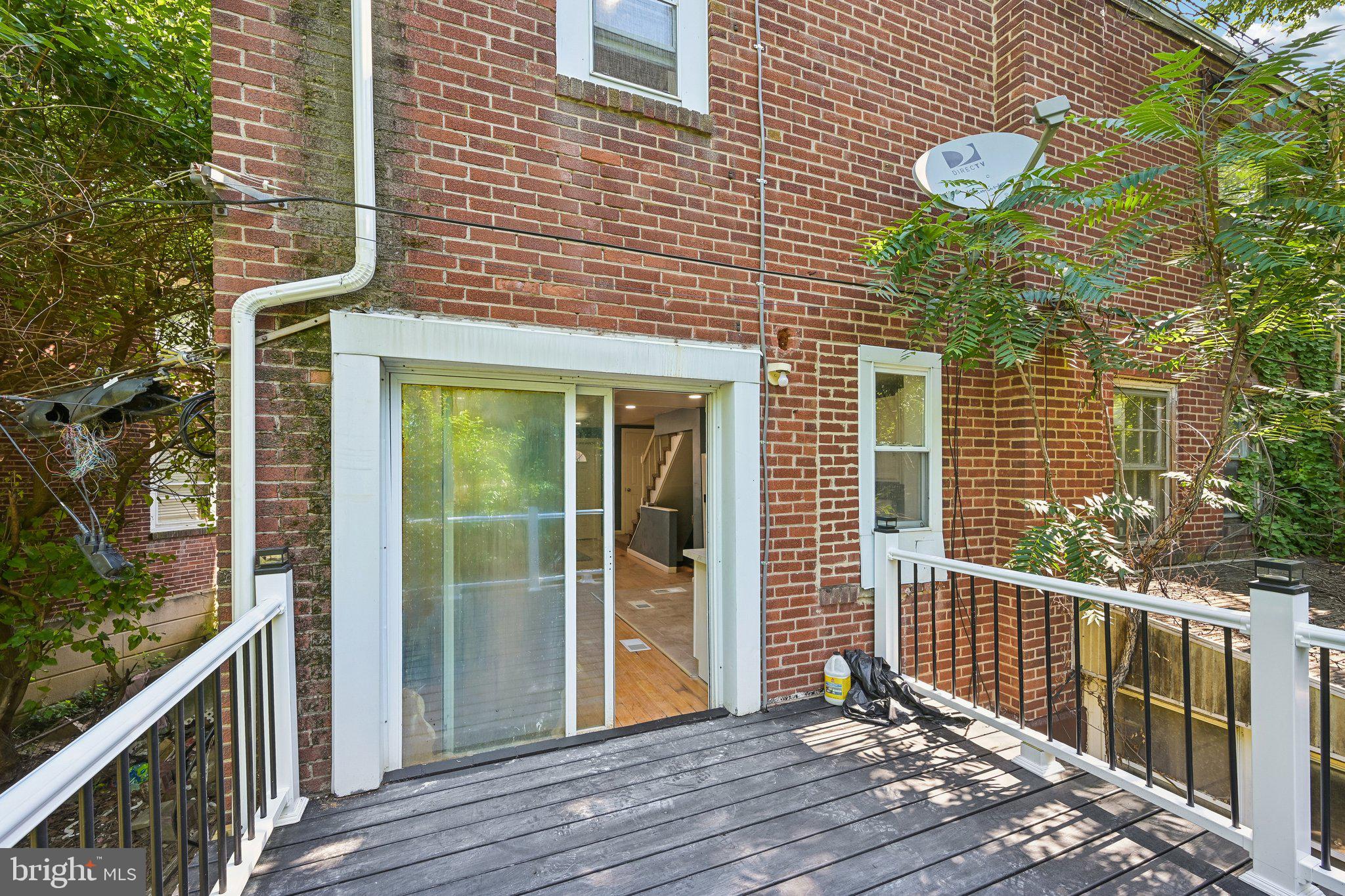 ELMWOOD PARK - Residential
