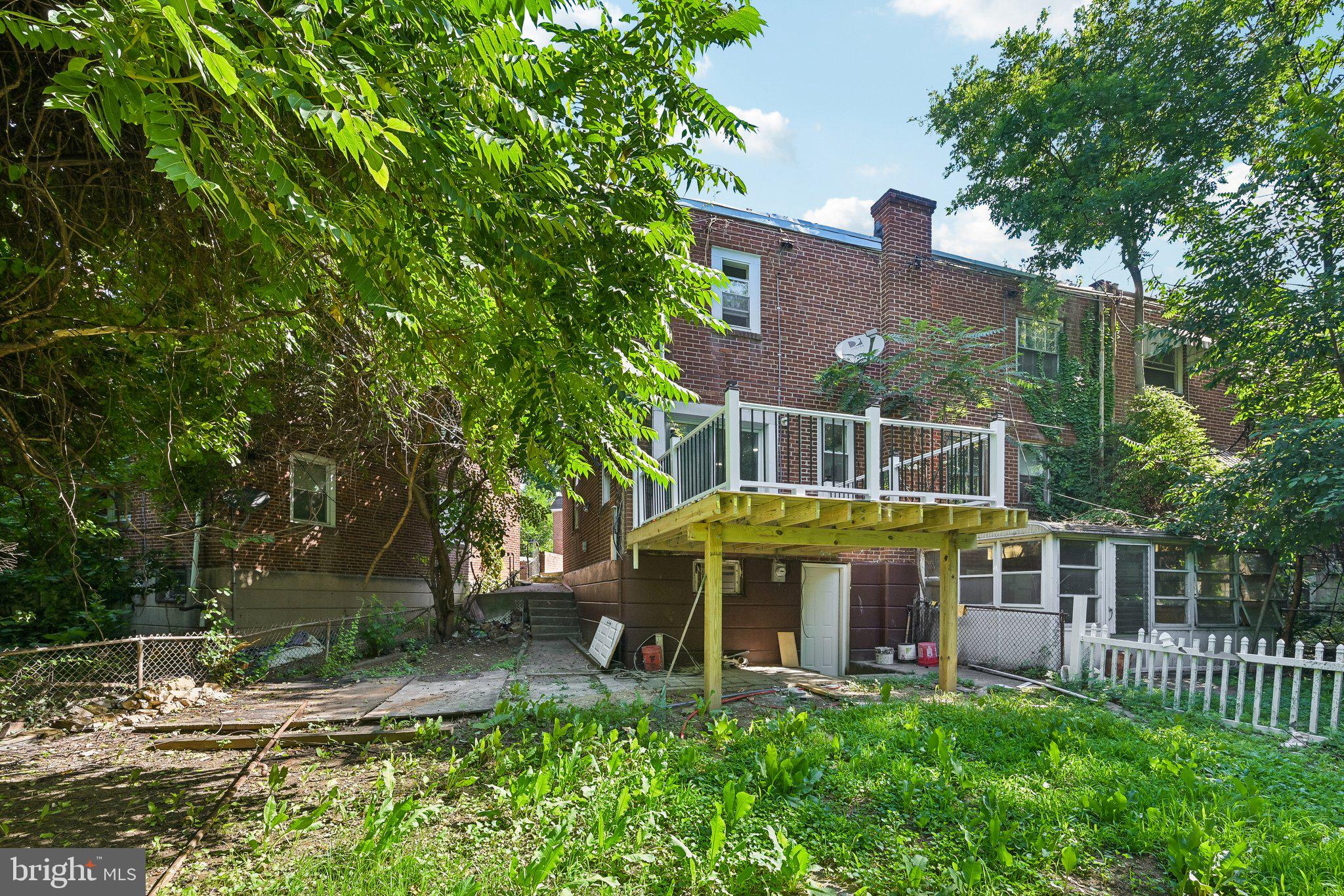 ELMWOOD PARK - Residential