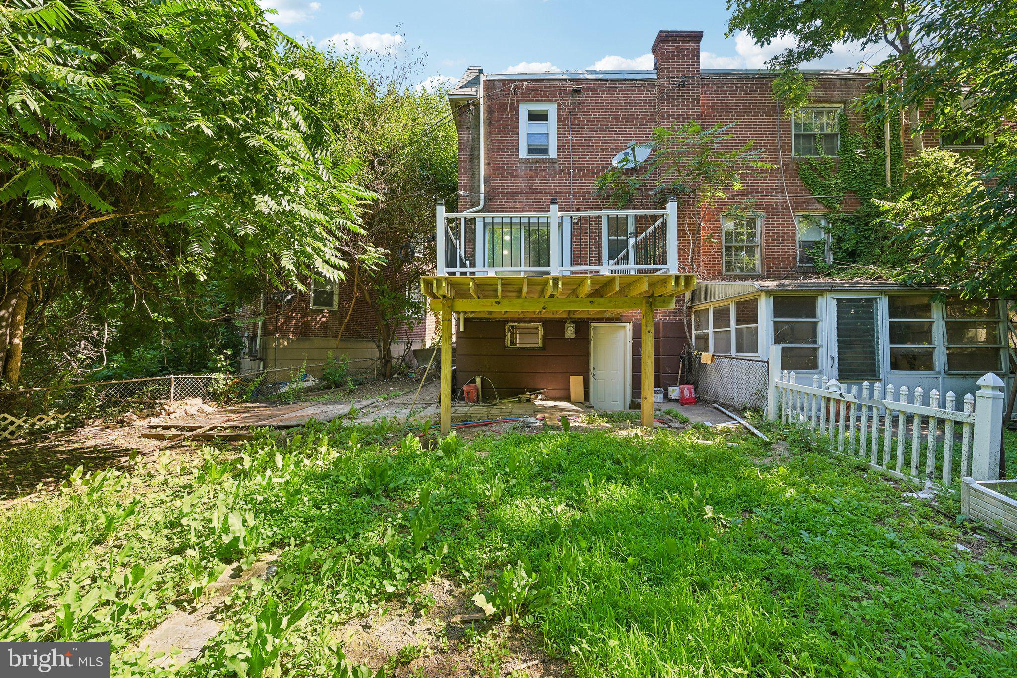 ELMWOOD PARK - Residential