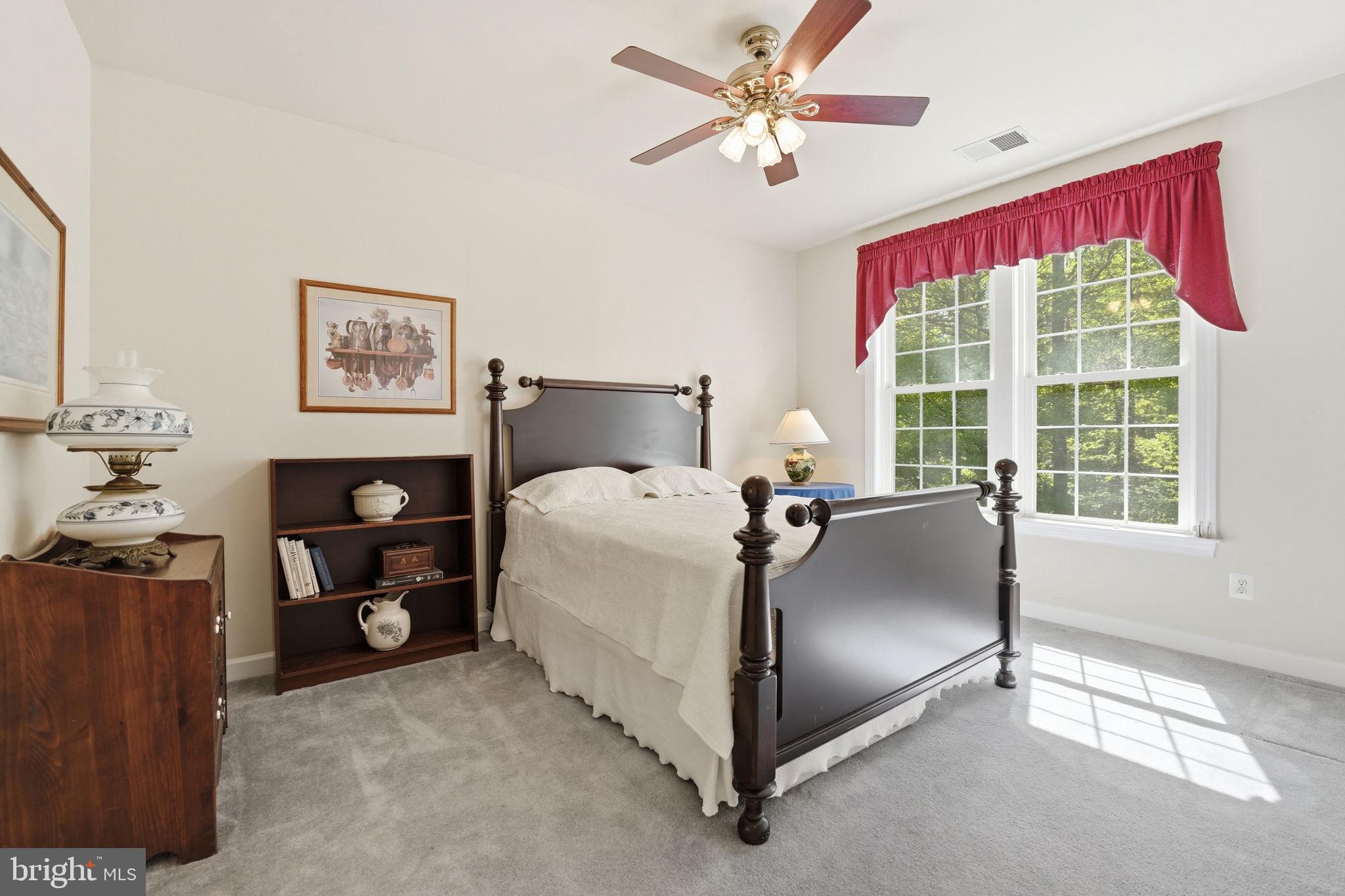PRESIDENTIAL HILLS - Residential