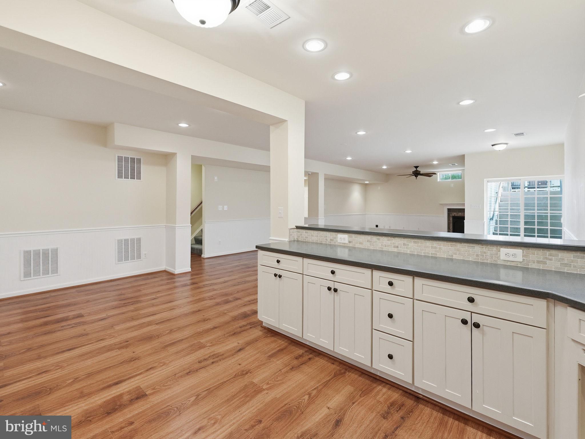PRESIDENTIAL HILLS - Residential