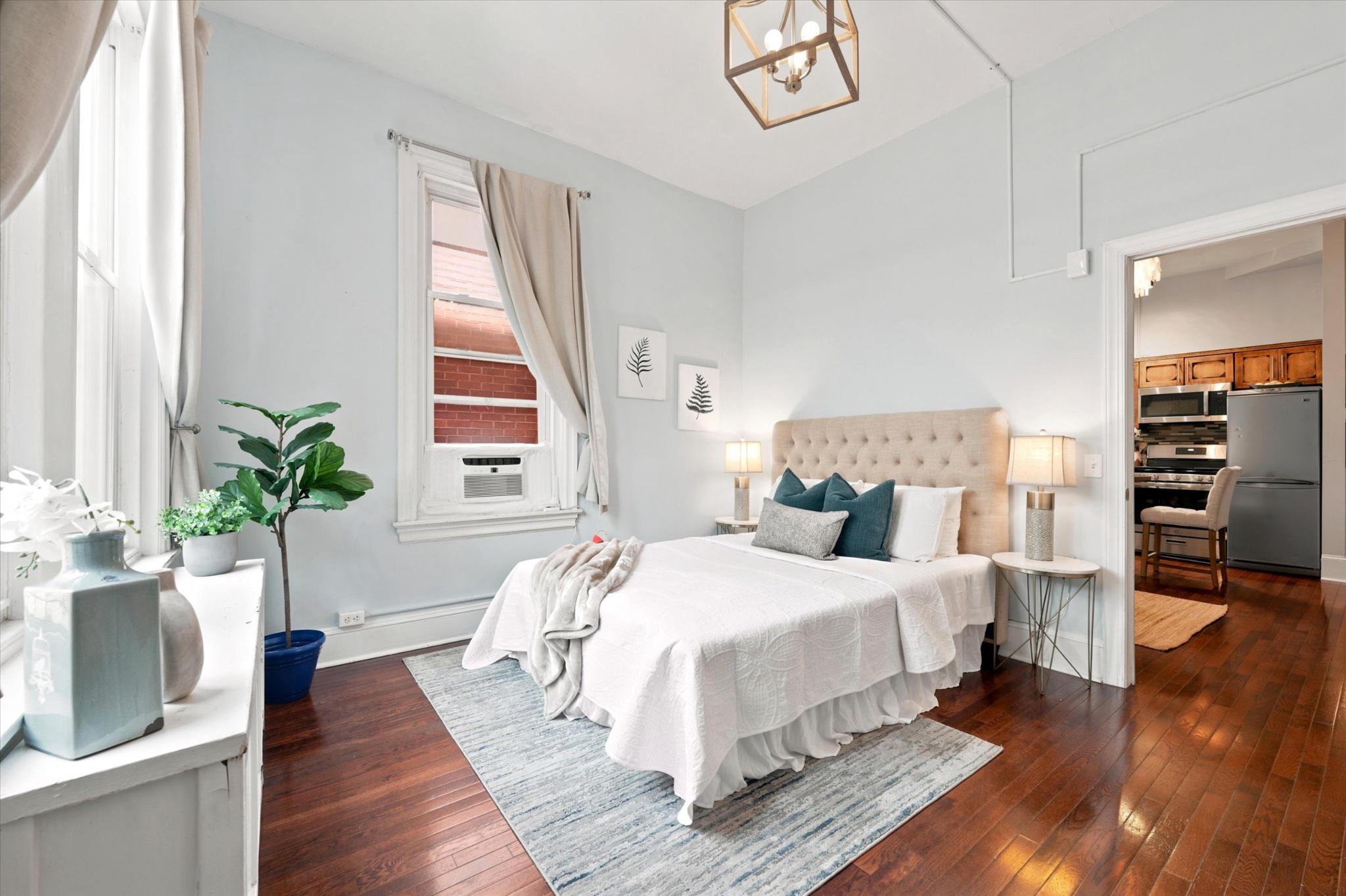 WASHINGTON SQ WEST - Residential