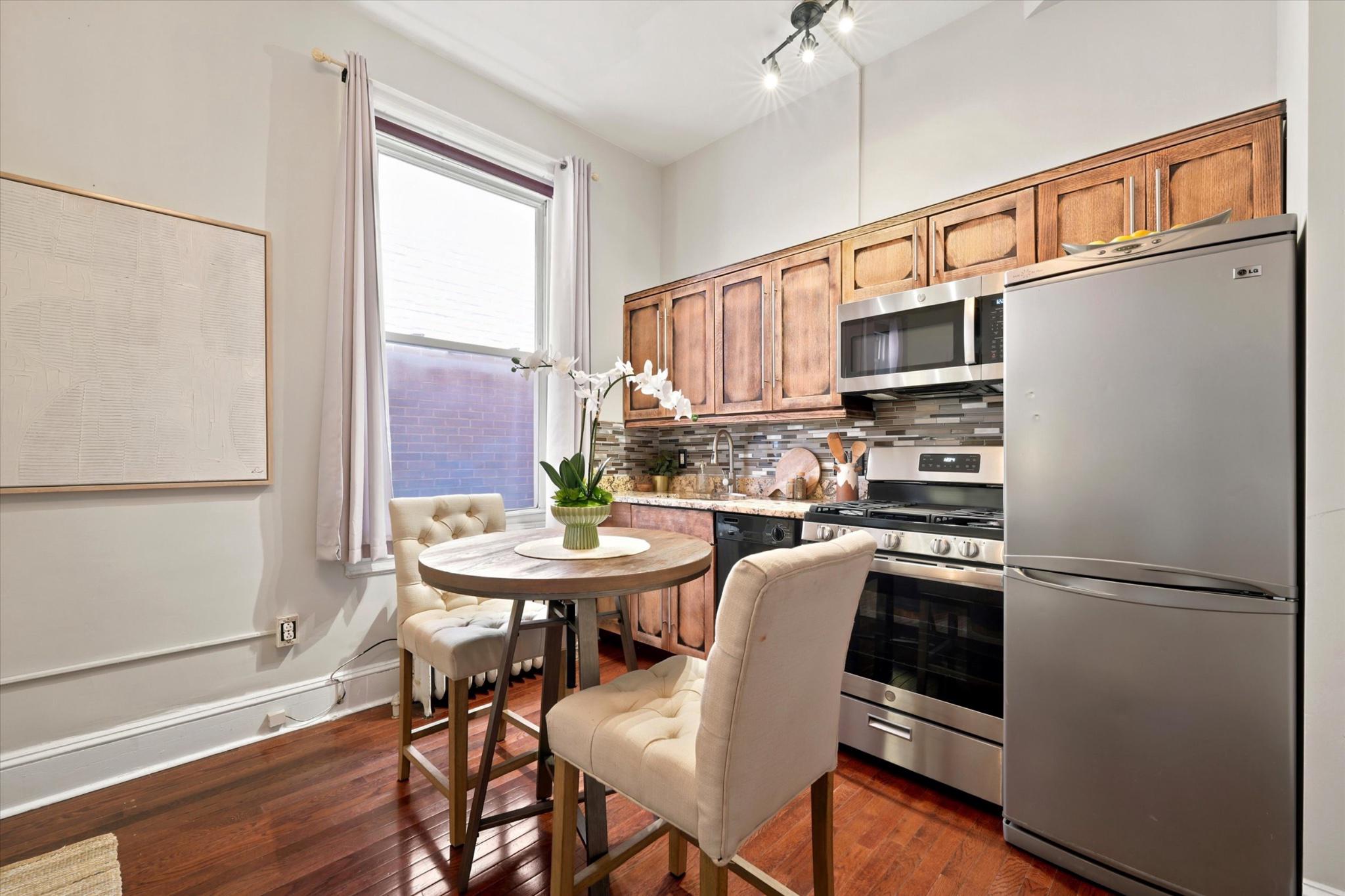 WASHINGTON SQ WEST - Residential