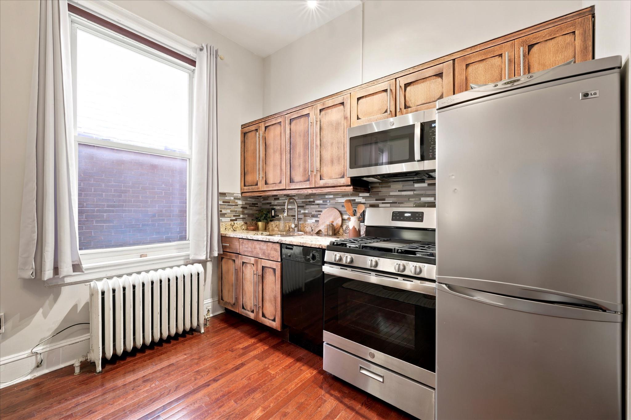 WASHINGTON SQ WEST - Residential