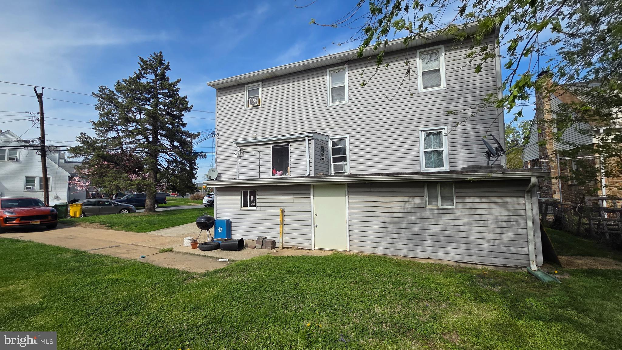 HILLCREST - Residential Lease