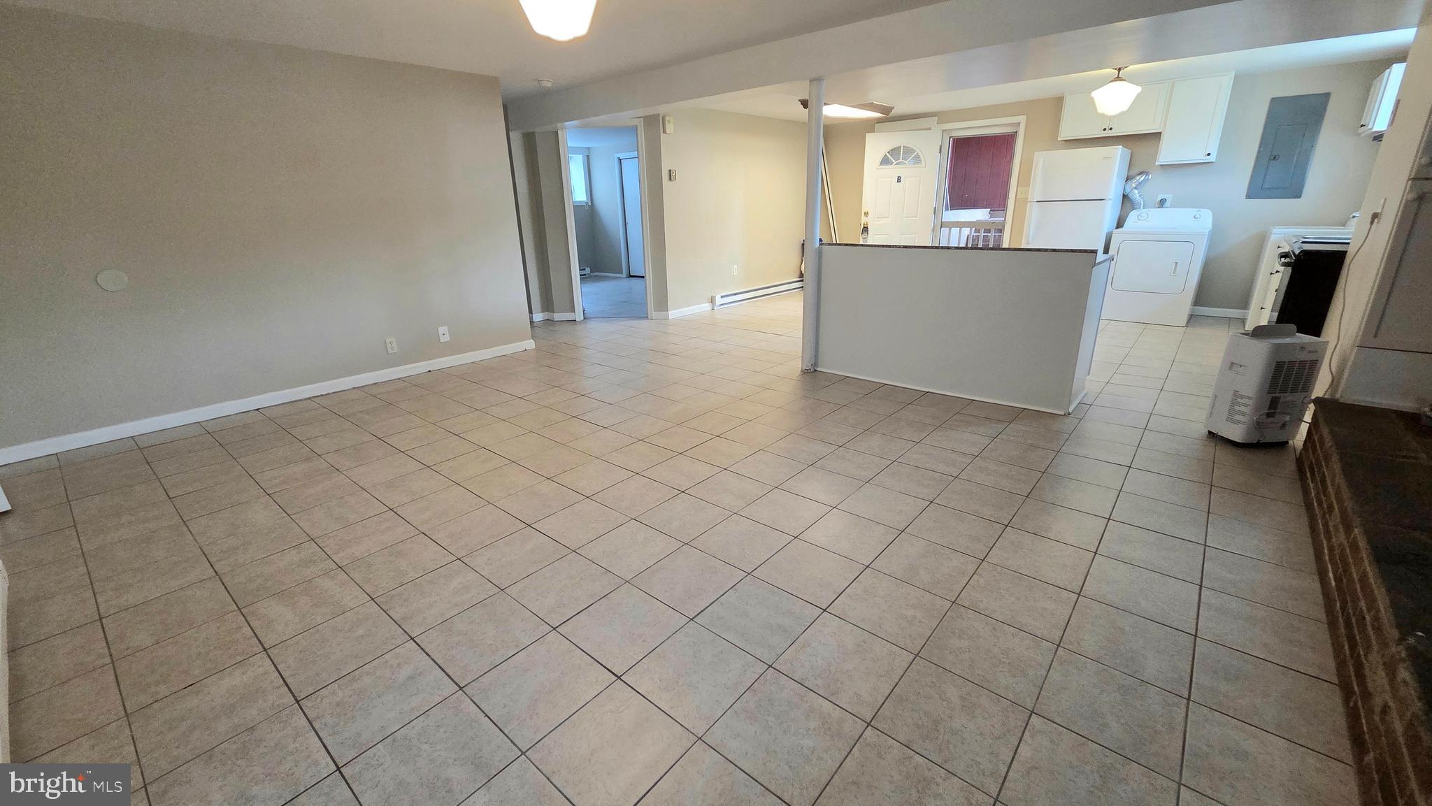HILLCREST - Residential Lease