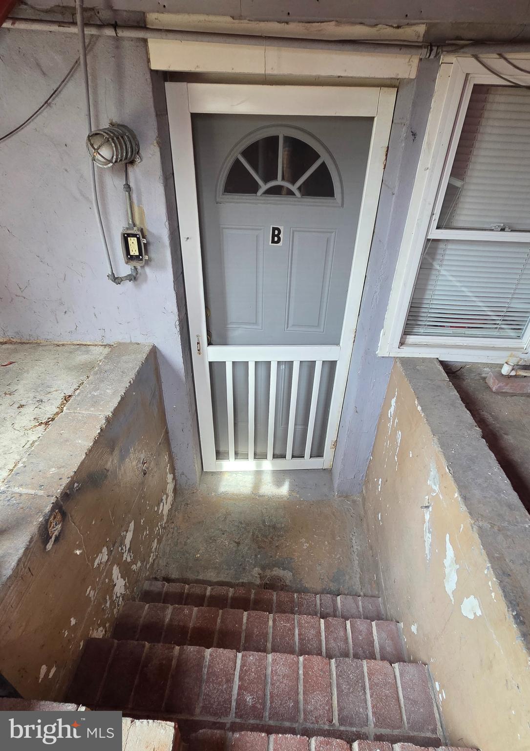 HILLCREST - Residential Lease