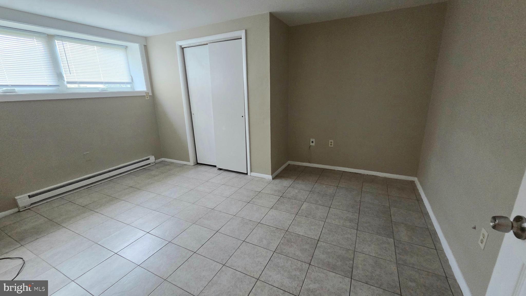 HILLCREST - Residential Lease