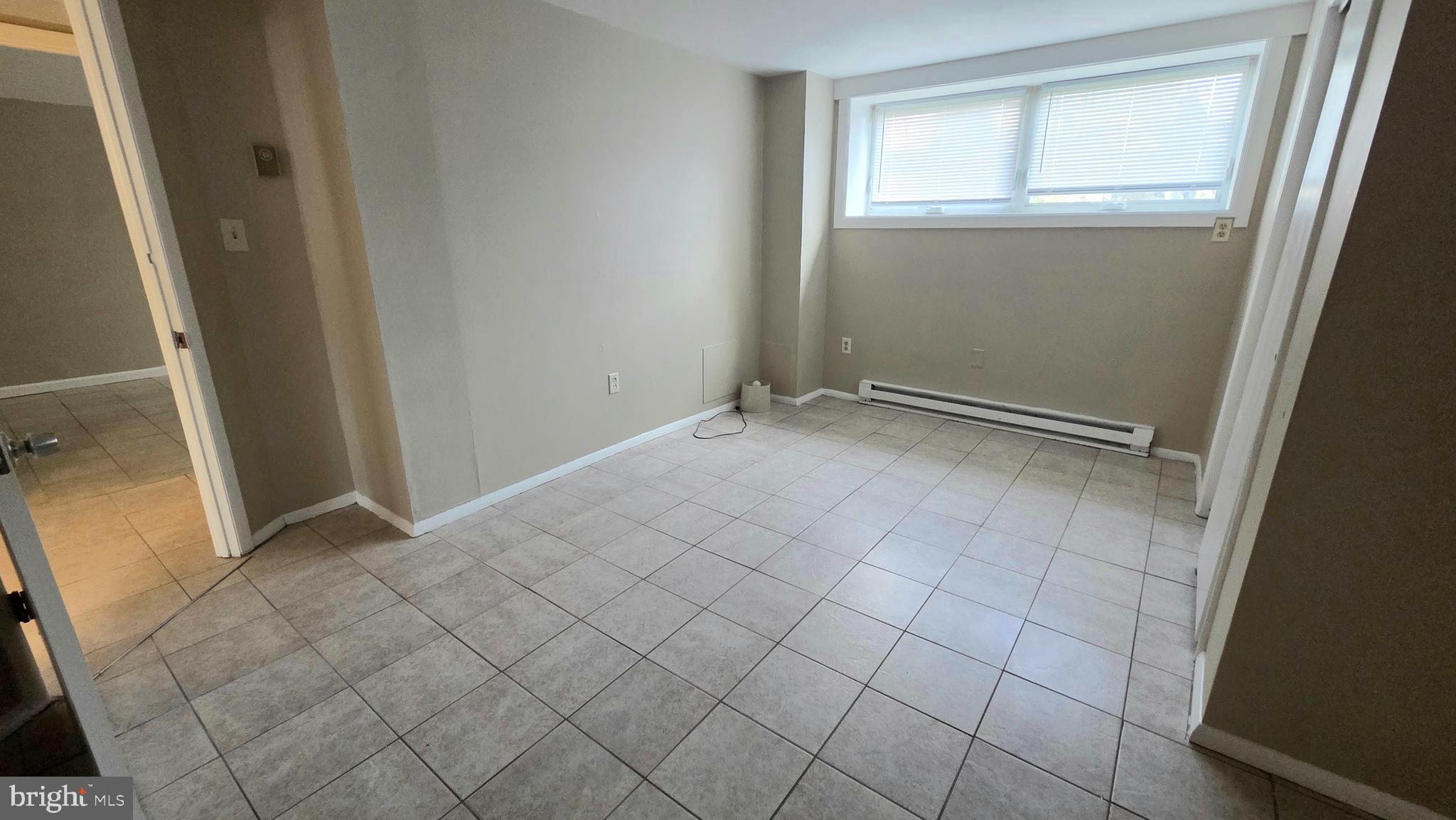 HILLCREST - Residential Lease