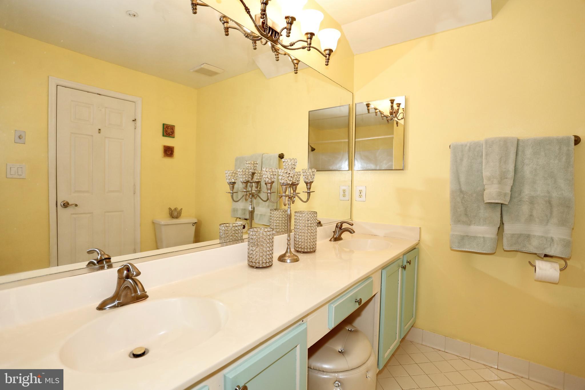 KENTLANDS VIEW - Residential