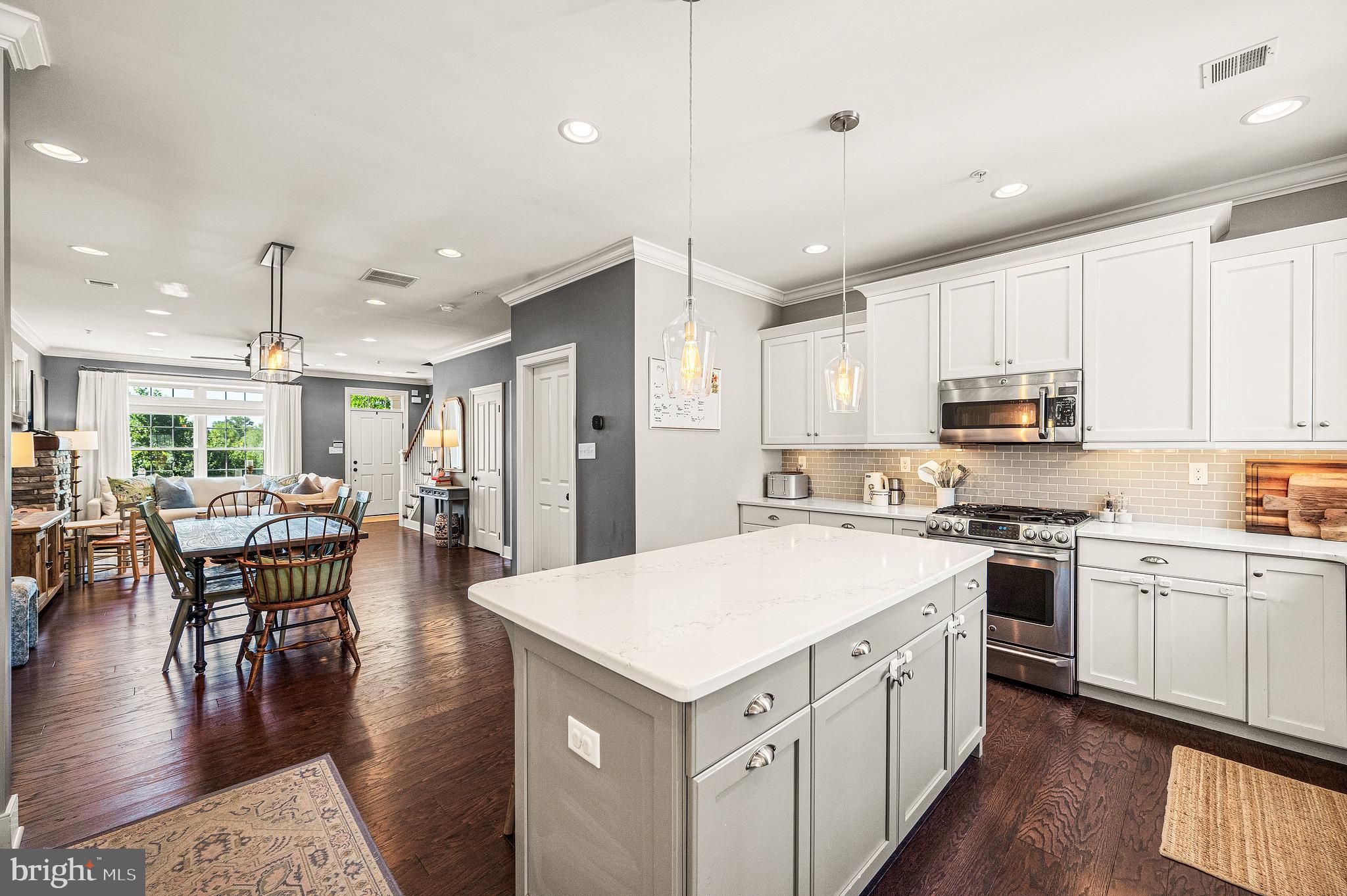 MAGNOLIA PLACE - Residential