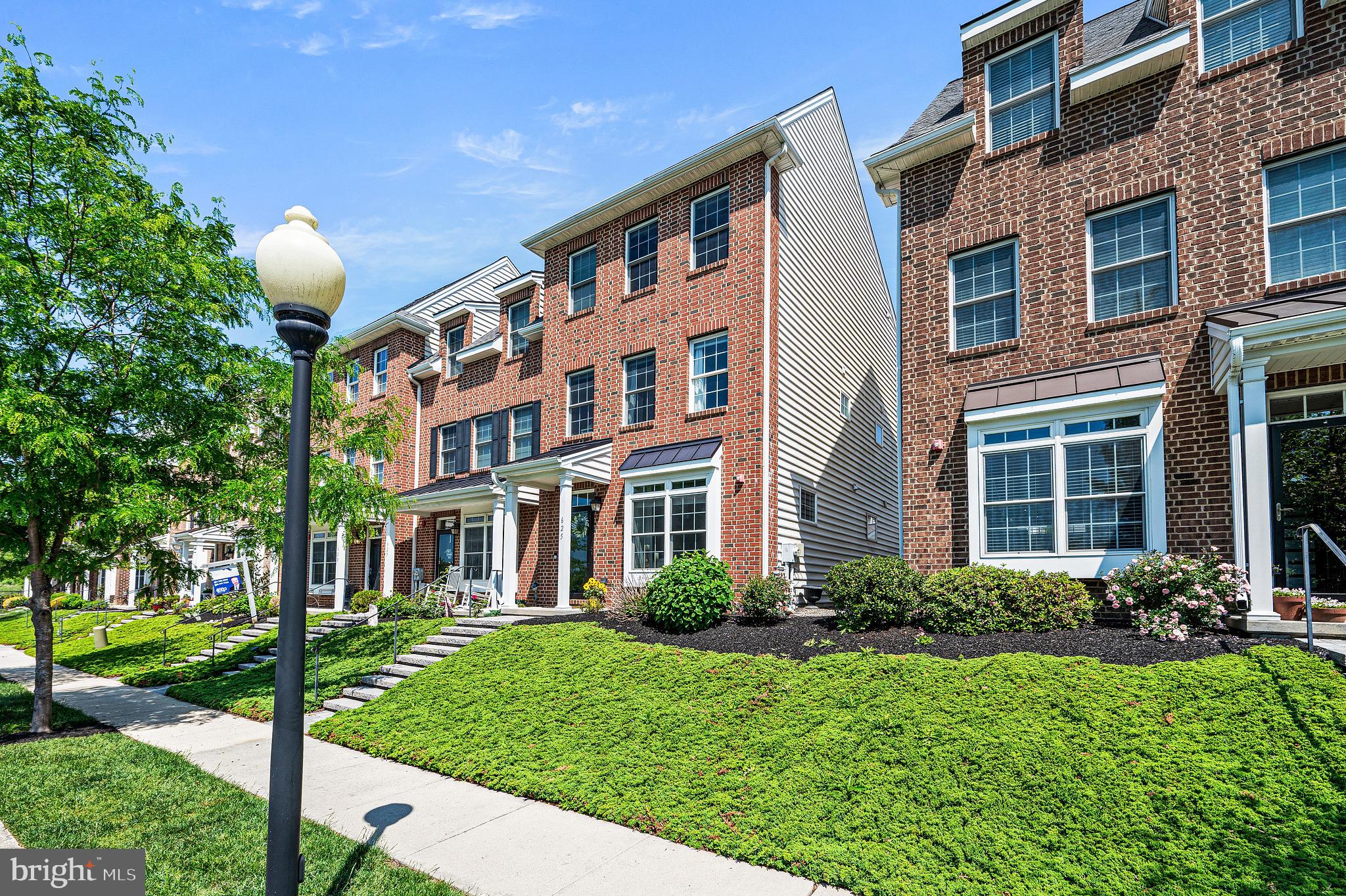 MAGNOLIA PLACE - Residential