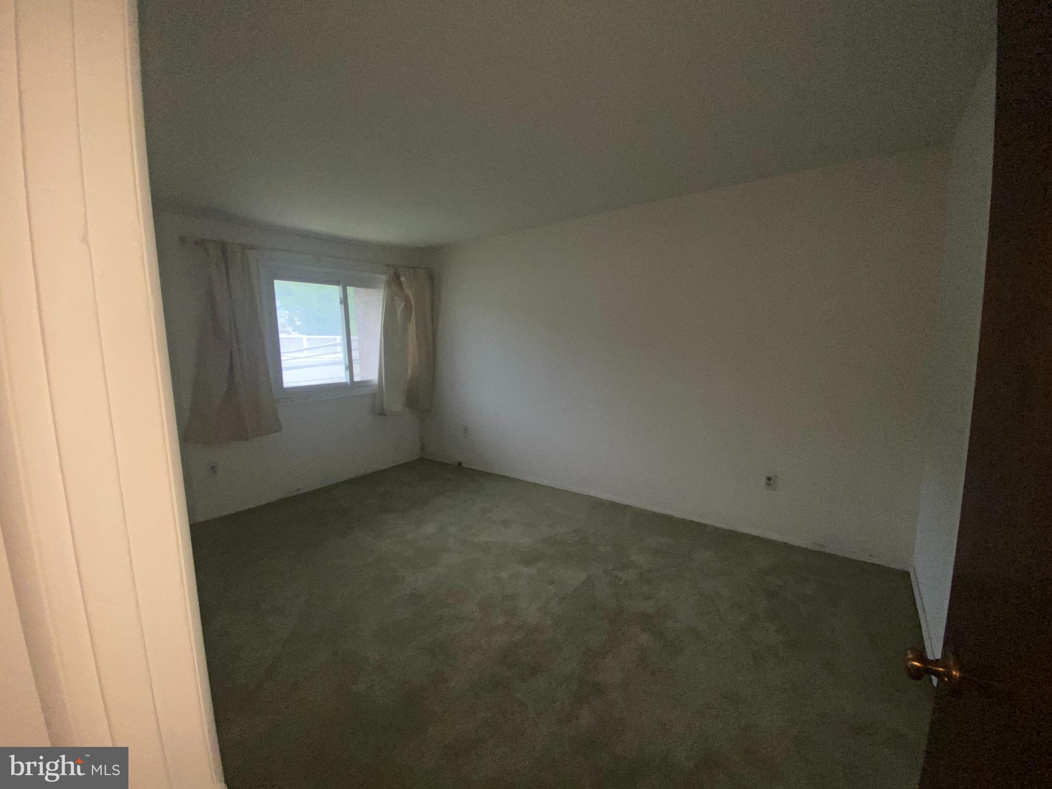 OXON HILL - Residential