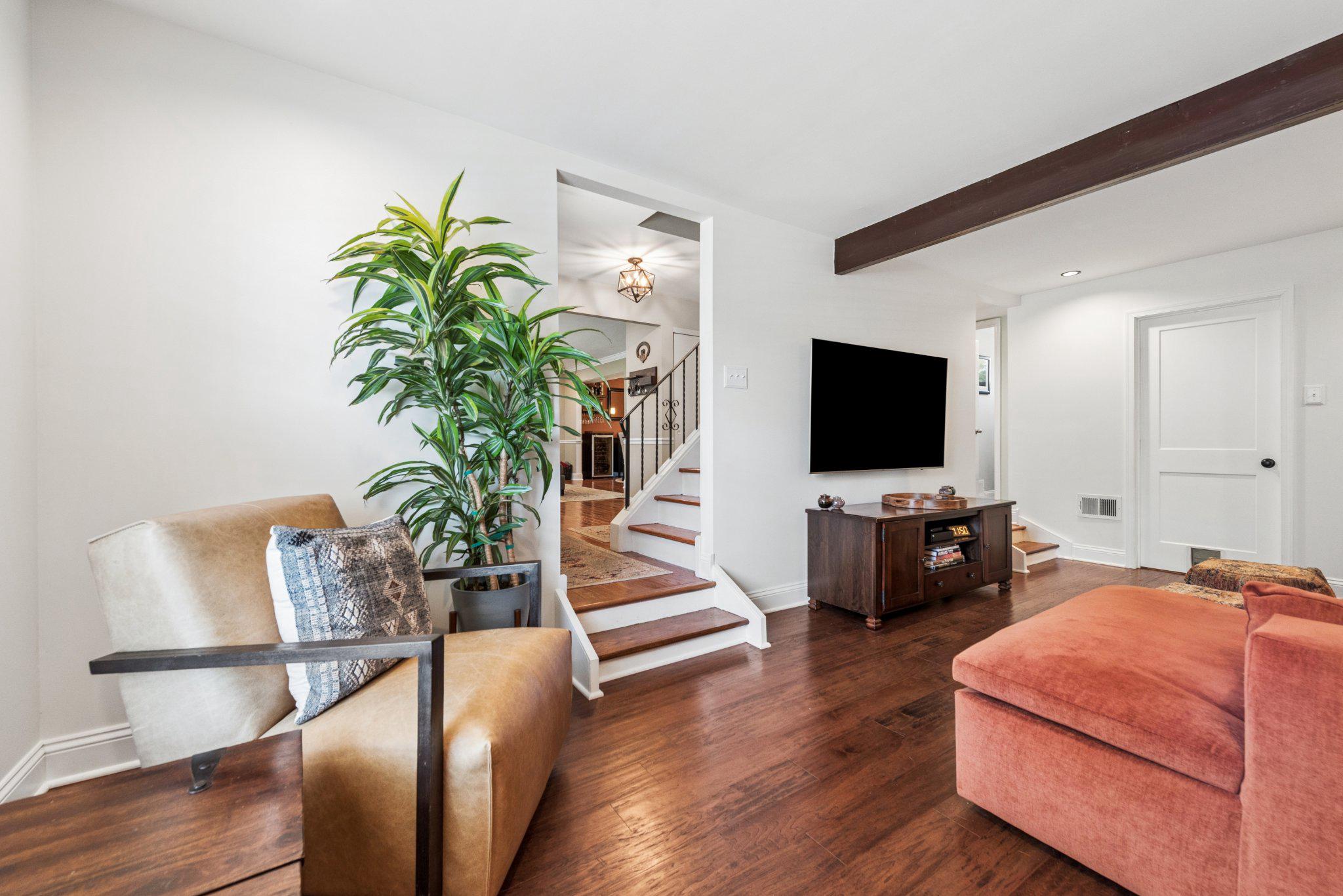 BURGUNDY HILLS - Residential