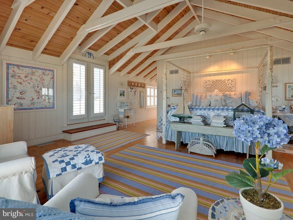 INDIAN BEACH - Residential