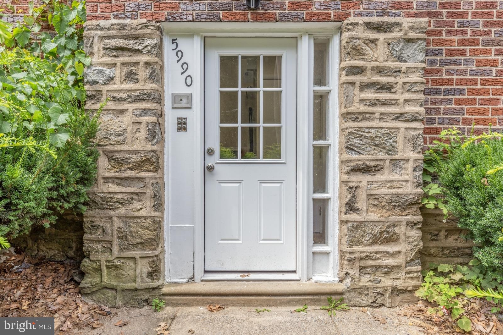 ROXBOROUGH - Residential Lease