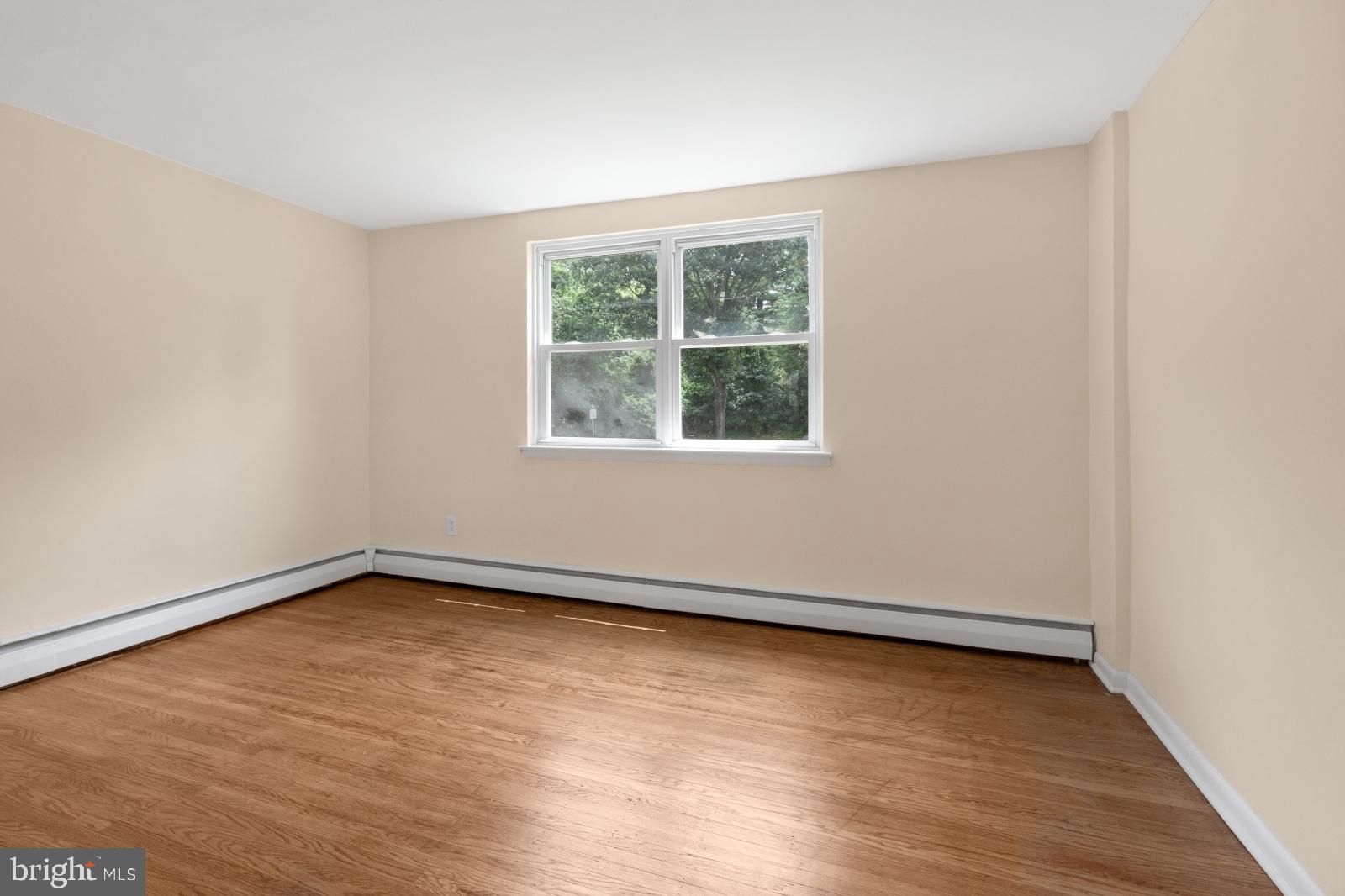 ROXBOROUGH - Residential Lease