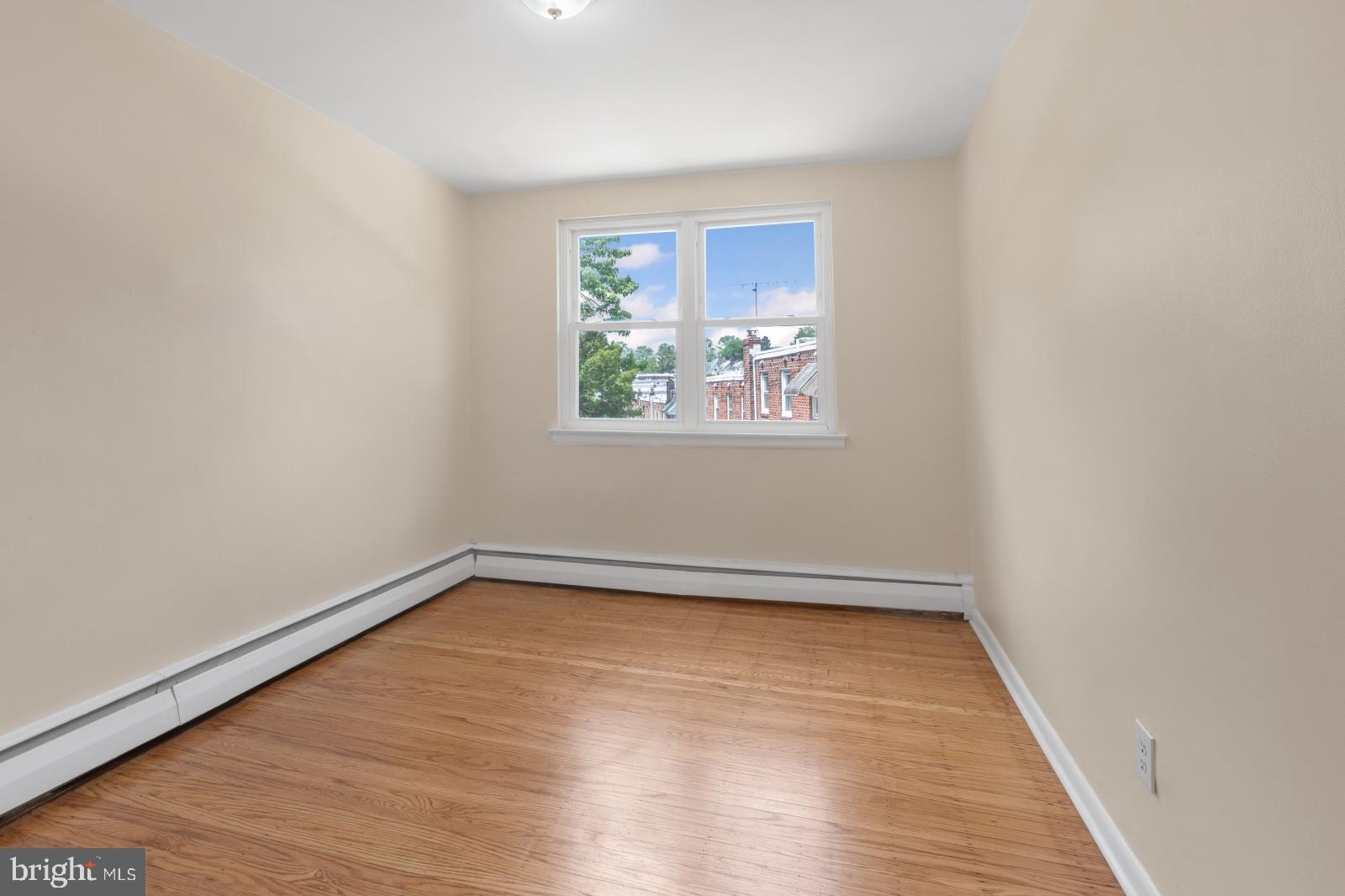 ROXBOROUGH - Residential Lease