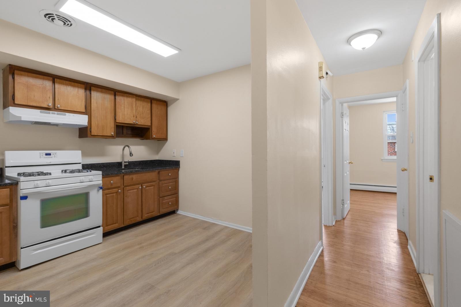 ROXBOROUGH - Residential Lease