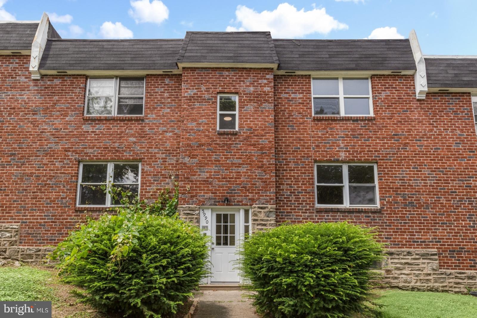 ROXBOROUGH - Residential Lease