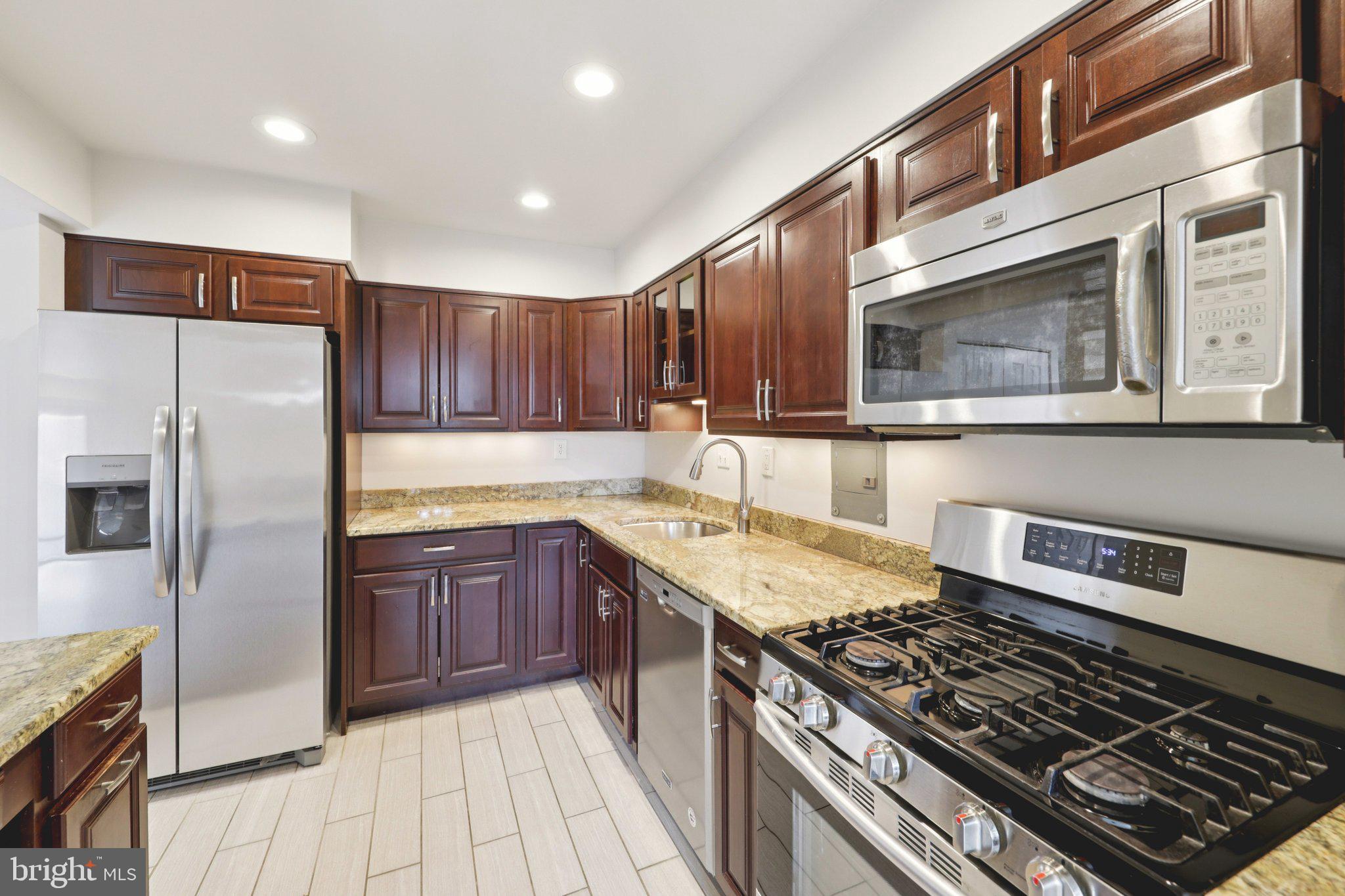 AMERICANA FINMARK - Residential