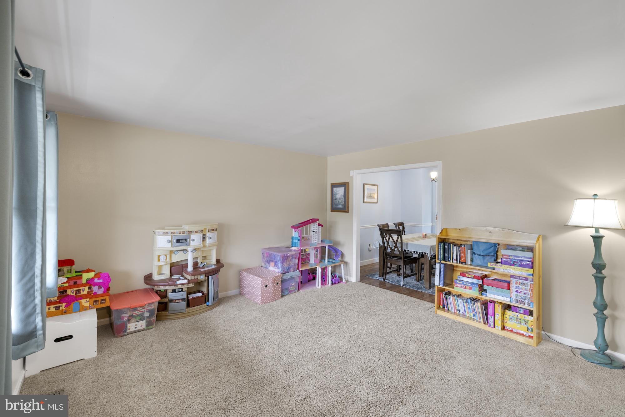 LOCUST POINT - Residential