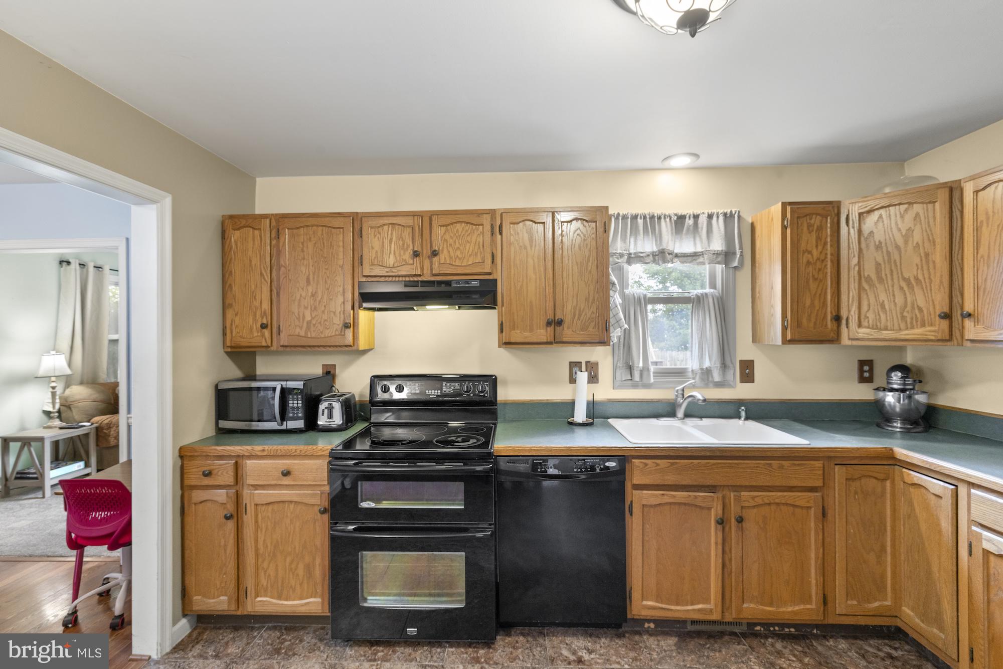 LOCUST POINT - Residential