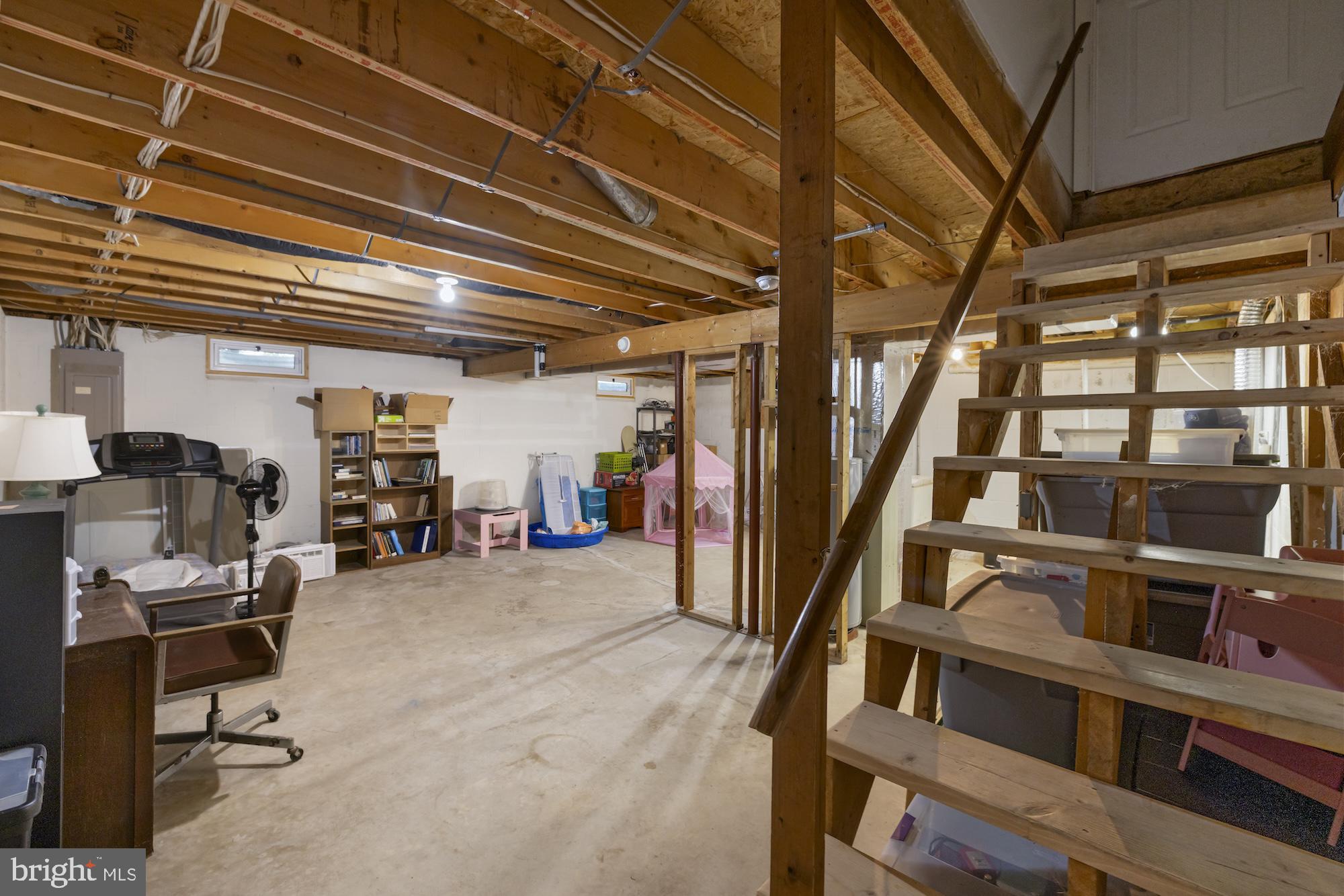 LOCUST POINT - Residential
