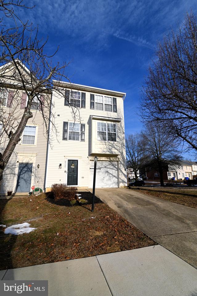 SOUTH HAMPTON - Residential