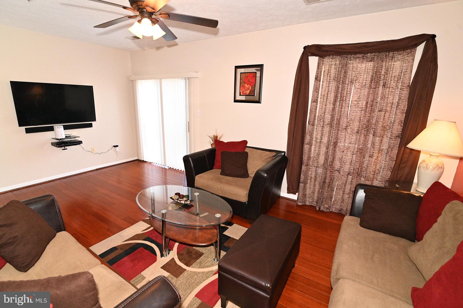 SOUTH HAMPTON - Residential