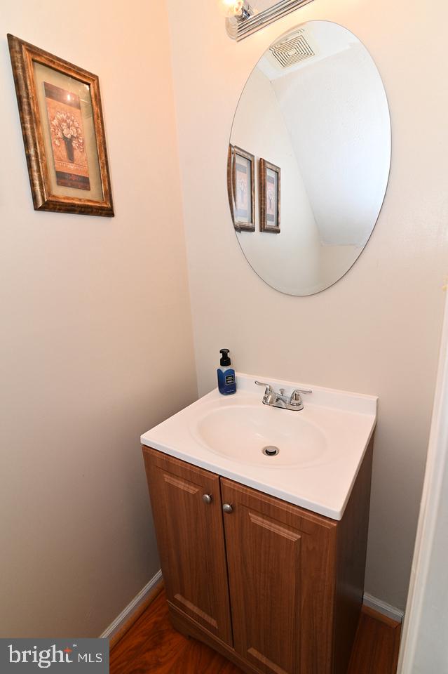 SOUTH HAMPTON - Residential