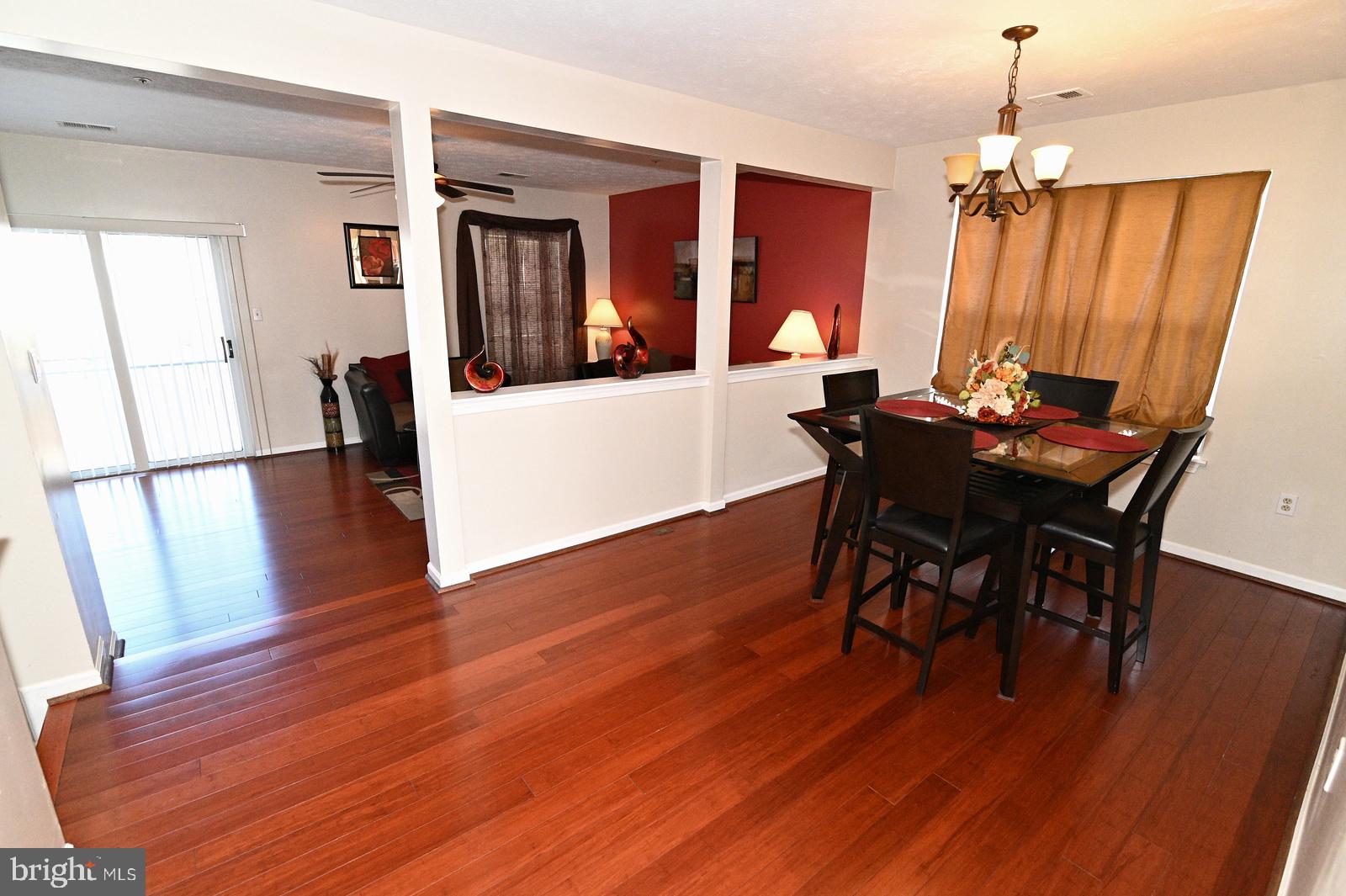 SOUTH HAMPTON - Residential