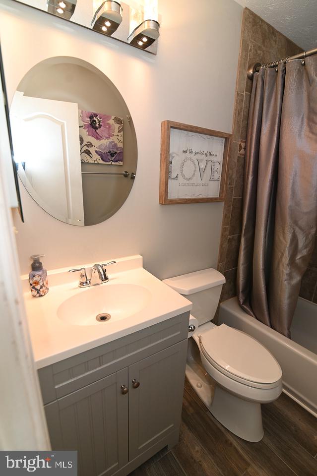 SOUTH HAMPTON - Residential
