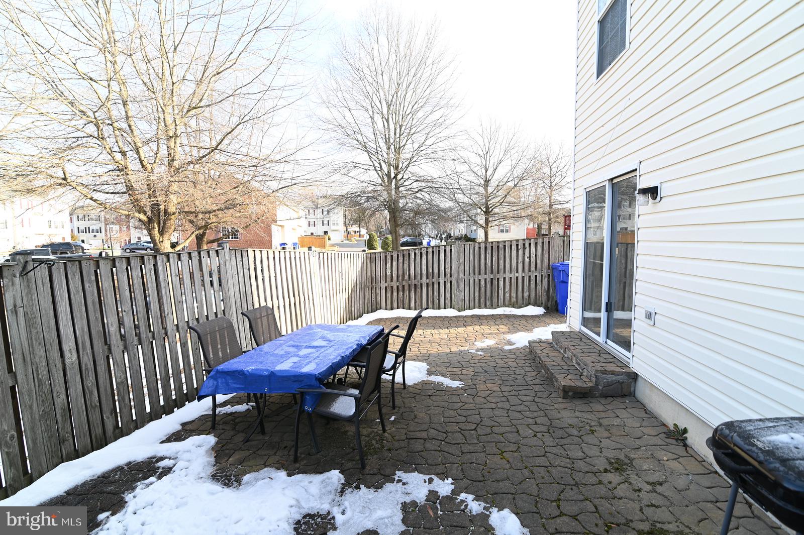 SOUTH HAMPTON - Residential
