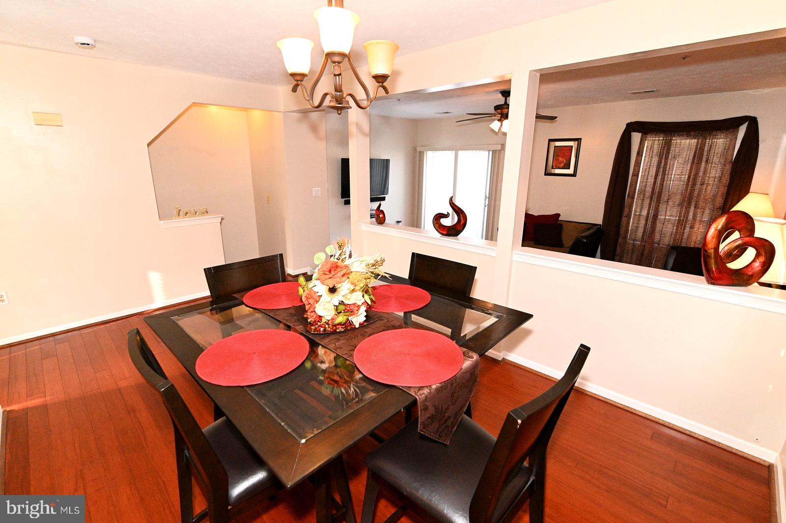 SOUTH HAMPTON - Residential