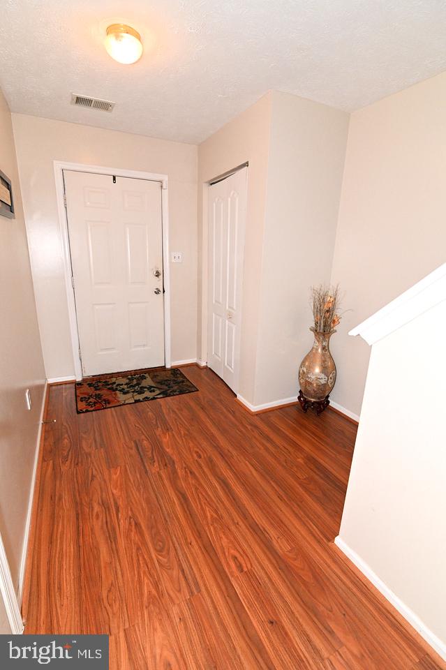 SOUTH HAMPTON - Residential