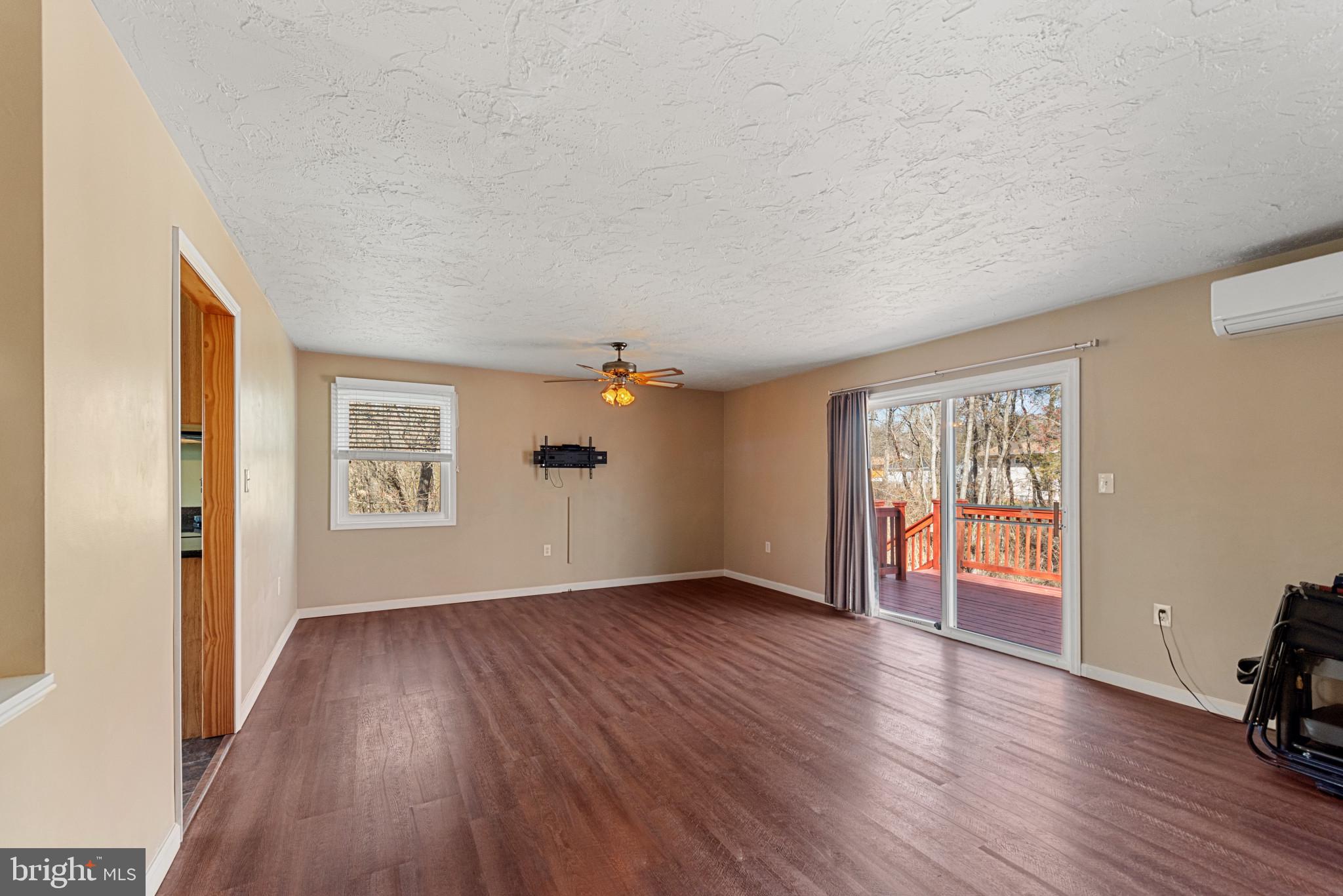 LAKE HERITAGE - Residential