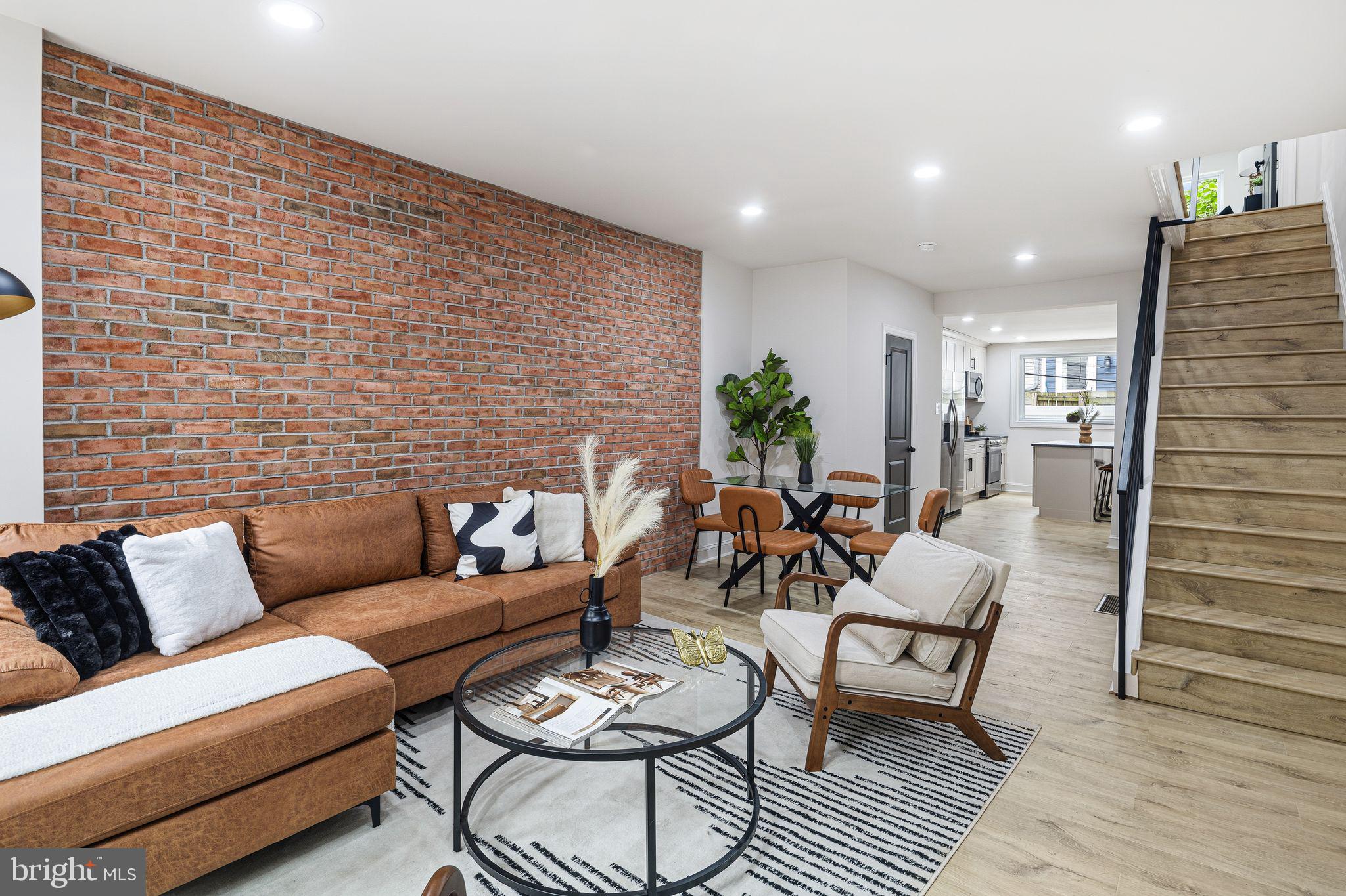 POINT BREEZE - Residential