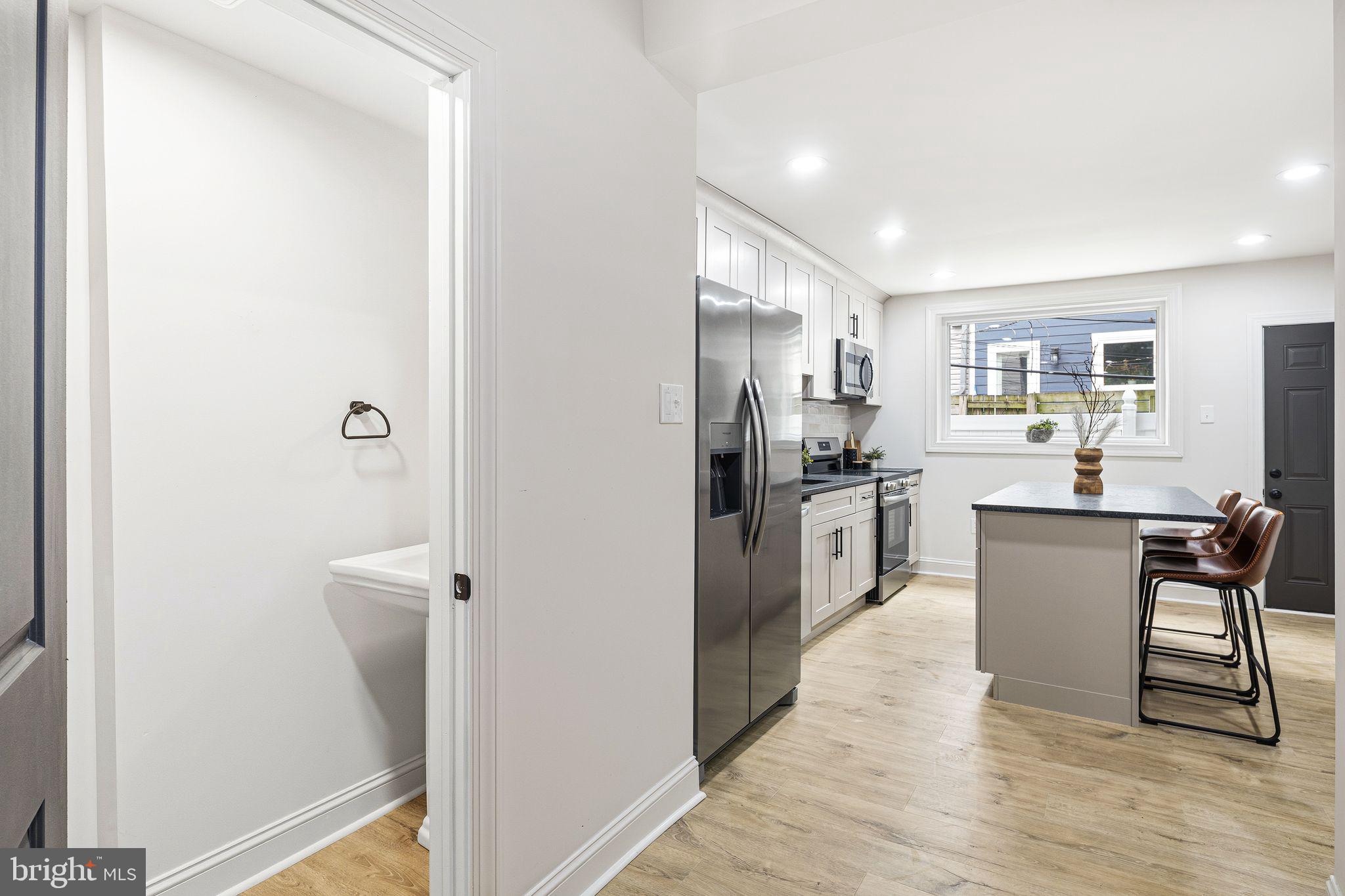 POINT BREEZE - Residential