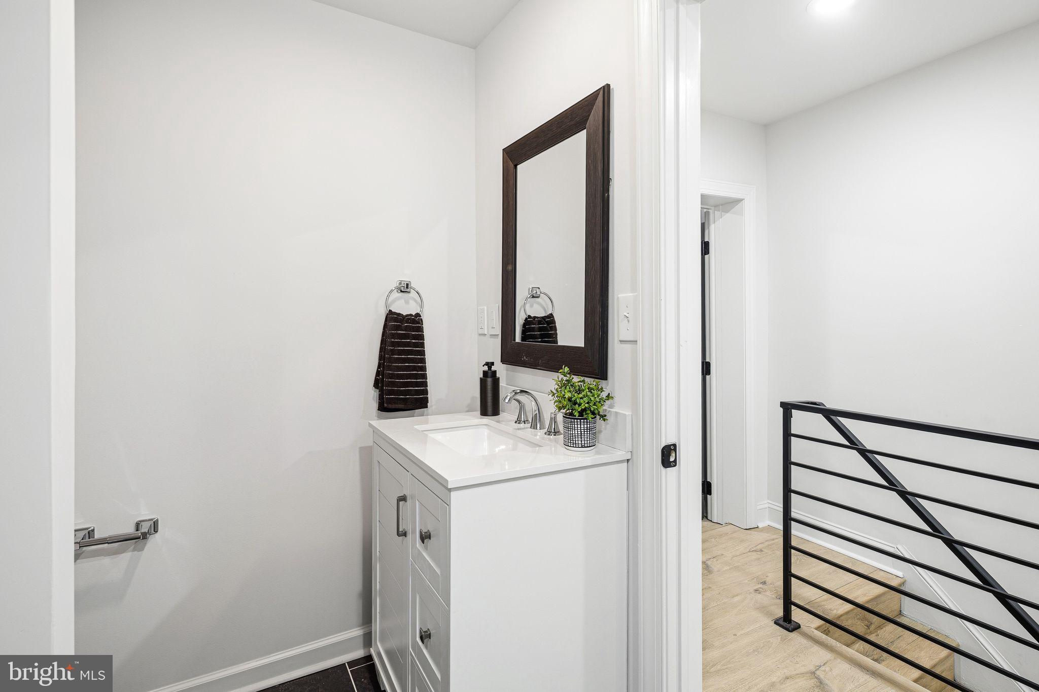 POINT BREEZE - Residential