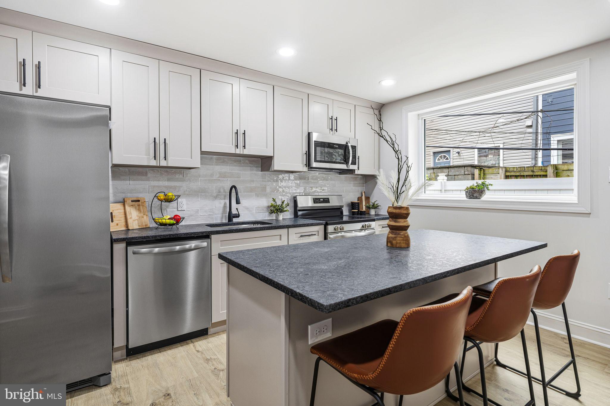 POINT BREEZE - Residential