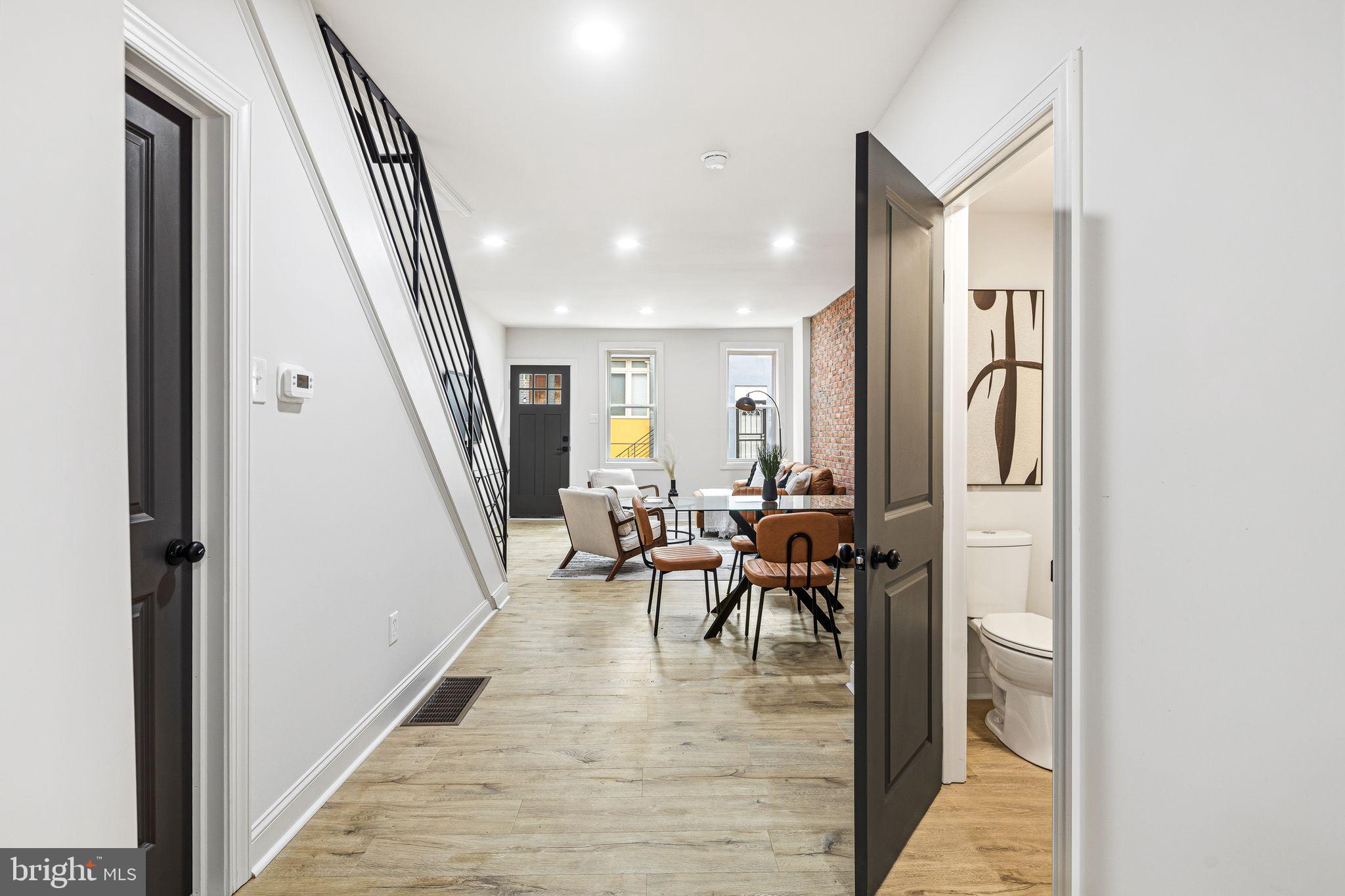 POINT BREEZE - Residential