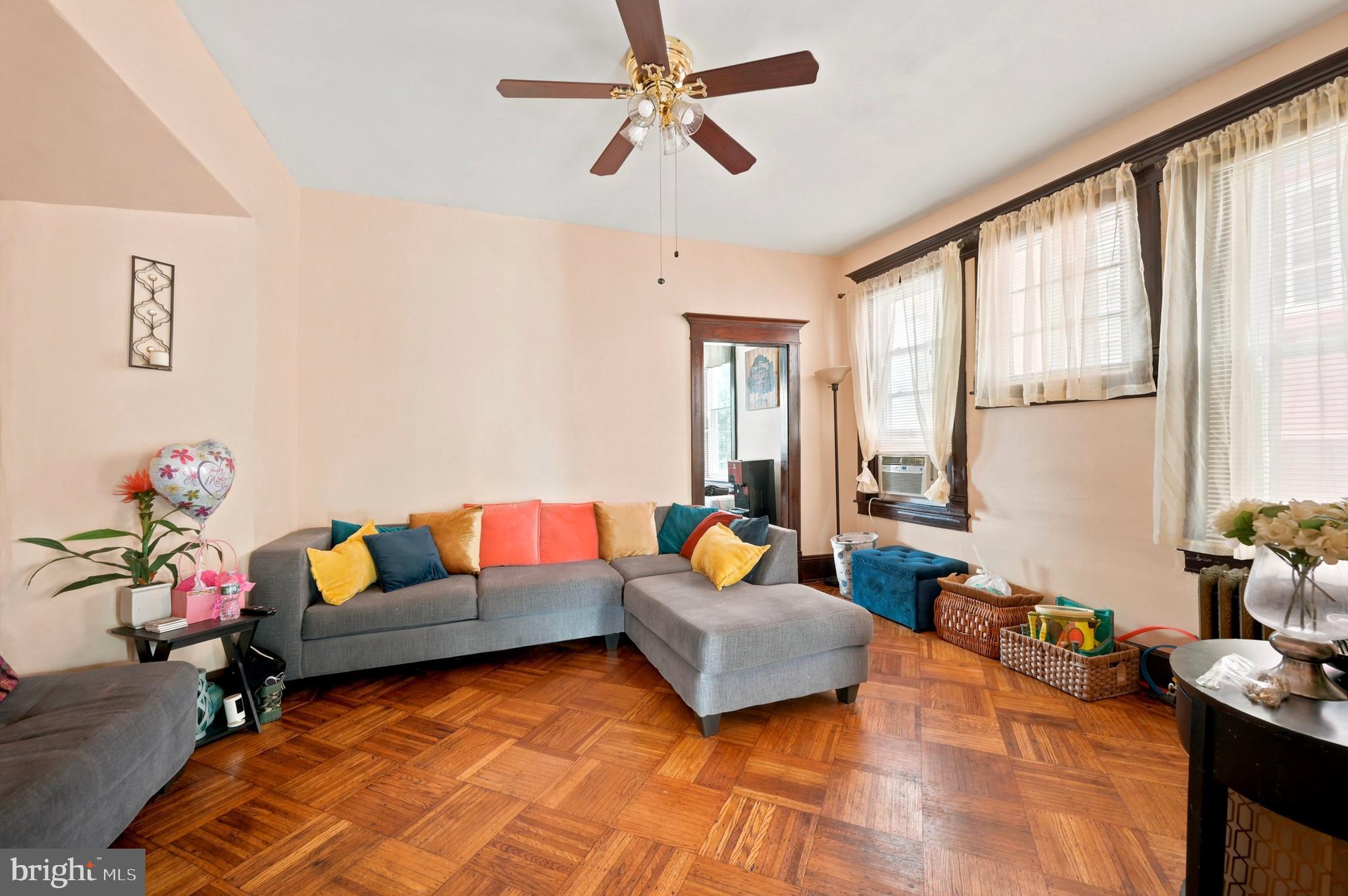 EAST OAK LANE - Residential