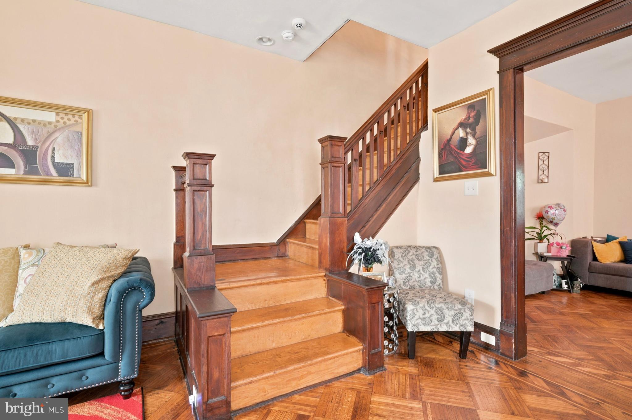 EAST OAK LANE - Residential