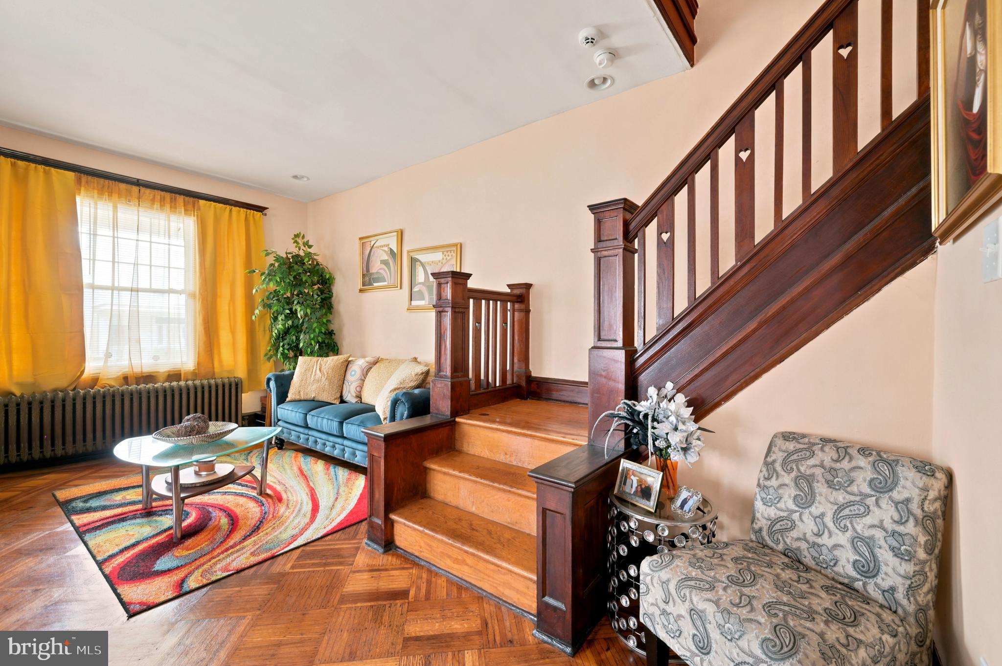 EAST OAK LANE - Residential